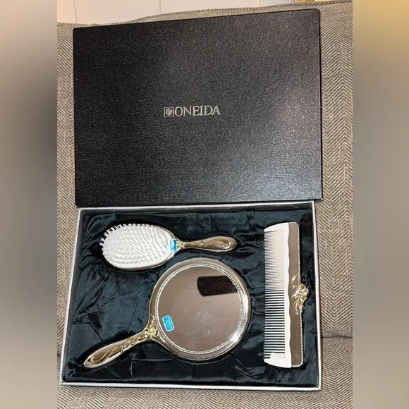 NWT Oneida Elegant ROPES & BOWS Silverplate 3pc dresser Grooming Accessories Set - Picture 2 of 12